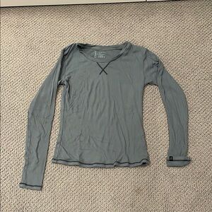 P'tula Gray Fitted Ribbed Long Sleeve Tee